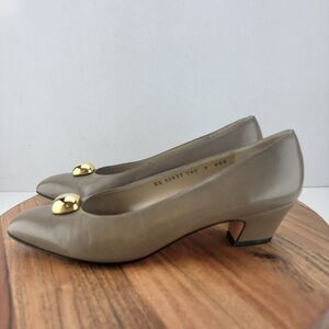 Salvatore Ferragamo Womens Size 9 AAA NARROW Taupe Leather Pump Heels Shoes
